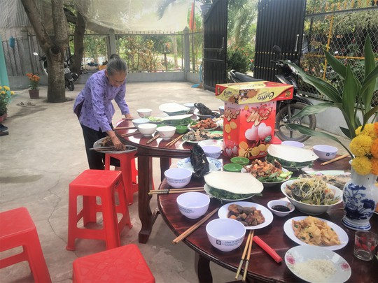 “Giải mã” tục cúng Việc lề của người dân ngày mùng 4 Tết - Ảnh 3. “Giải mã” tục cúng Việc lề của người dân ngày mùng 4 Tết - Ảnh 3.