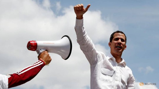 Mất điện sang ngày thứ ba, biểu tình lớn chực chờ Venezuela - Ảnh 1.