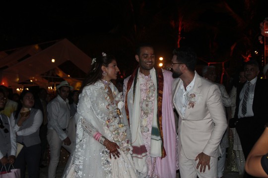 Nữ tỉ phú Ấn Độ xúc động sau đám cưới “khủng” tại Phú Quốc - Ảnh 3.