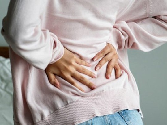 4 lý do phổ biến gây đau lưng mạn tính cần biết - Ảnh 1.