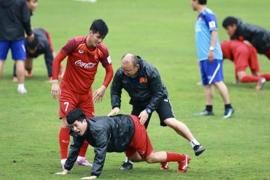 HLV Park Hang-seo: Đình Trọng đang chạy đua cùng U23 HLV Park Hang-seo: Đình Trọng đang chạy đua cùng U23
