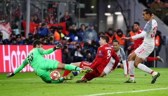 Hạ Bayern ở Hang hùm, Liverpool đoạt vé tứ kết ngỡ ngàng - Ảnh 3.