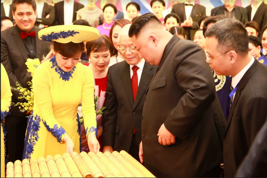 Hé lộ sở thích nghệ thuật của Chủ tịch Triều Tiên Kim Jong-un - Ảnh 6.