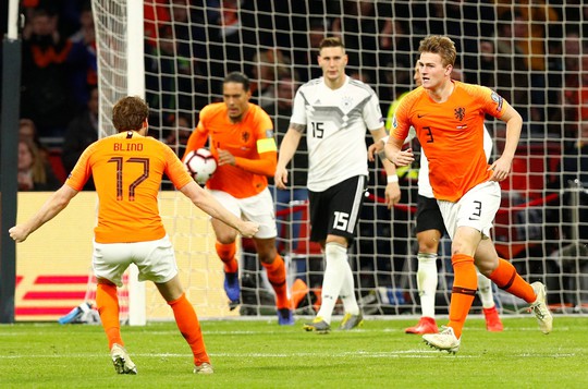 Đức chặn đứng lốc da cam, á quân World Cup lại gục ngã - Ảnh 5.