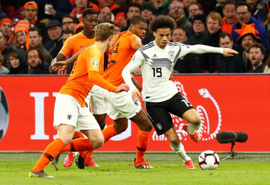 Đức chặn đứng lốc da cam, á quân World Cup lại gục ngã - Ảnh 3.