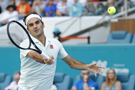 Federer: Chạm trán tay vợt 19 tuổi chẳng khác đối đầu Rafael Nadal - Ảnh 4.