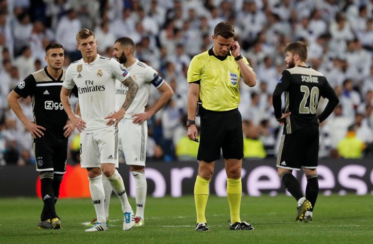Địa chấn Champions League: Real Madrid thua muối mặt Ajax - Ảnh 8.