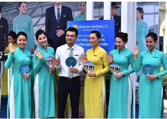 “Nghề bay” - nhịp cầu nối những bờ vui - Ảnh 2. “Nghề bay” - nhịp cầu nối những bờ vui - Ảnh 2.