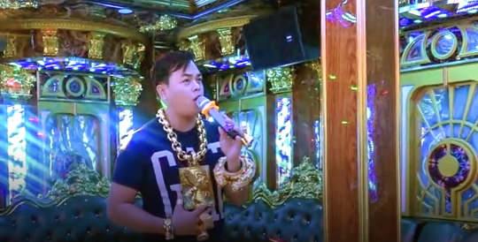 Phat hien bao nhieu ma tuy trong karaoke do dai gia Phuc XO dieu hanh