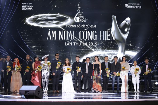 Đông Nhi đoạt giải Ca sĩ của năm - Giải Cống hiến 2019 - Ảnh 3.