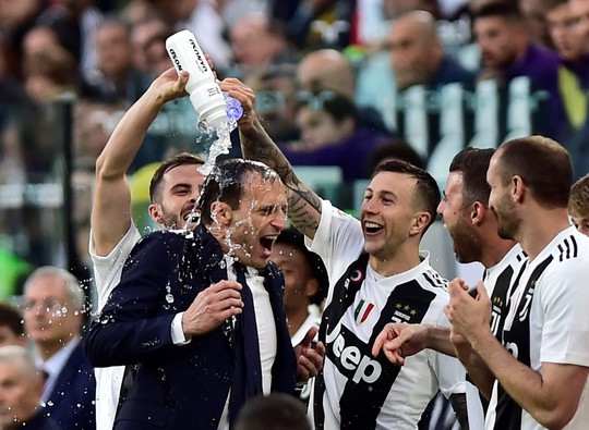 Mưa kỷ lục ngày Ronaldo vô địch Serie A cùng Juventus - Ảnh 9.