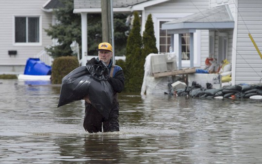 Canada hứng lũ lụt nặng chưa từng thấy - Ảnh 2.
