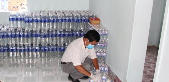Tây Ninh: Ớn lạnh với kiểu sản xuất nước uống tinh khiết - Ảnh 3.