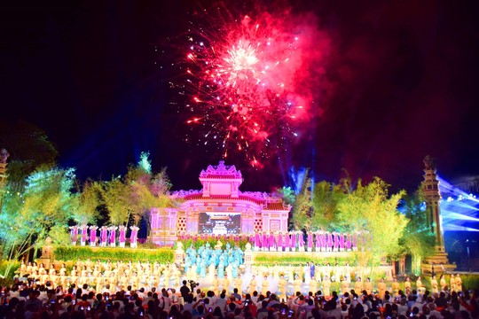 Khai mạc Festival nghề truyền thống Huế 2019 - Ảnh 2.