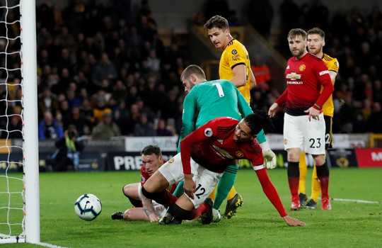 Vua thẻ ra oai, Man United gục ngã trước Wolverhampton - Ảnh 7.