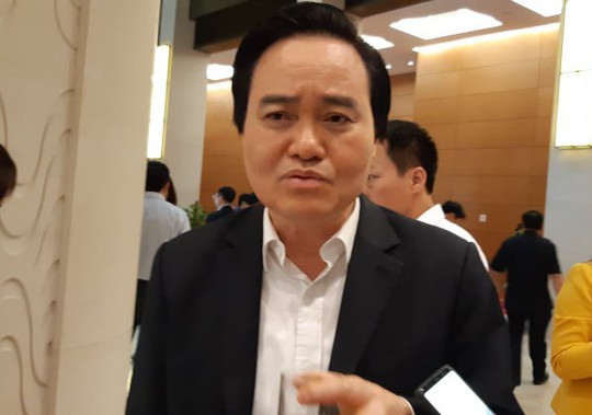 Bộ trưởng Phùng Xuân Nhạ nói về giáo dục học sinh học phòng ngừa xâm hại - Ảnh 1.
