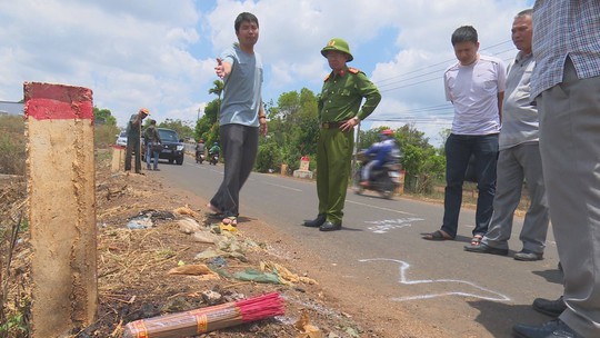 Đánh chết vợ rồi tạo hiện trường giả vụ tai nạn và khóc thương - Ảnh 1.