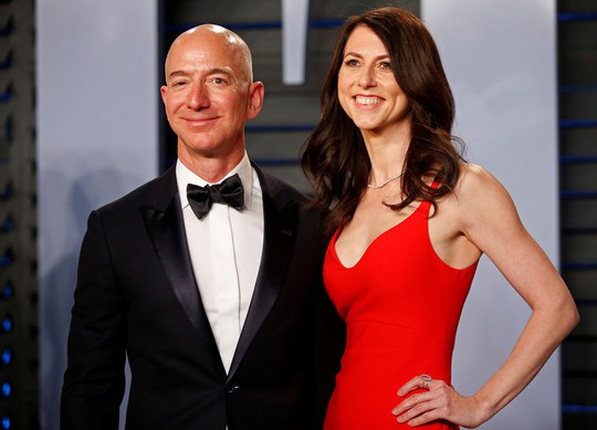 Vợ ông chủ Amazon được chia hơn 35 tỉ USD sau ly hôn - Ảnh 1.