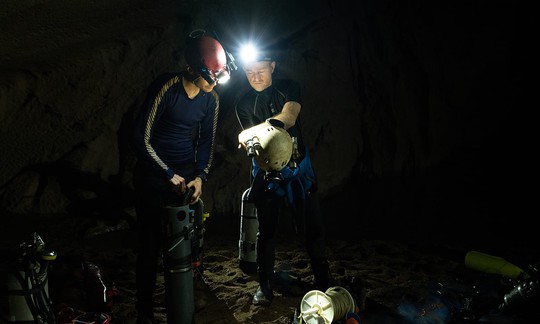 Phát hiện mới về hệ thống hang ngầm sâu hơn mực nước biển ở Sơn Đoòng - Ảnh 4.