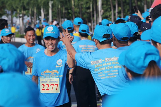 Giải việt dã 2.222 người của Yến sào Khánh Hòa lập kỷ lục Việt Nam - Ảnh 4.