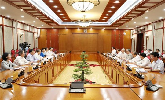 Tổng Bí thư, Chủ tịch nước Nguyễn Phú Trọng chủ trì họp Bộ Chính trị - Ảnh 3.