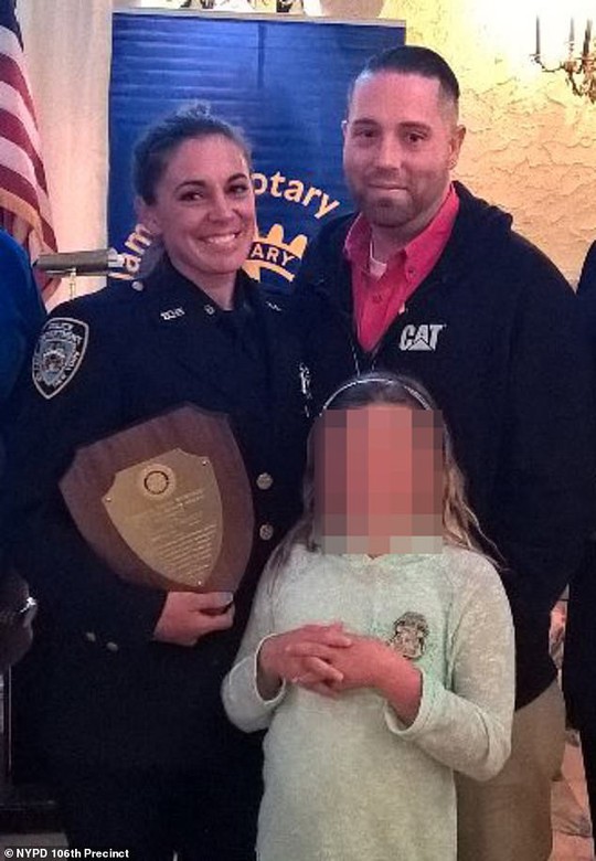 Mỹ: Nữ cảnh sát thuê sát thủ giết chồng và con gái - Ảnh 3.