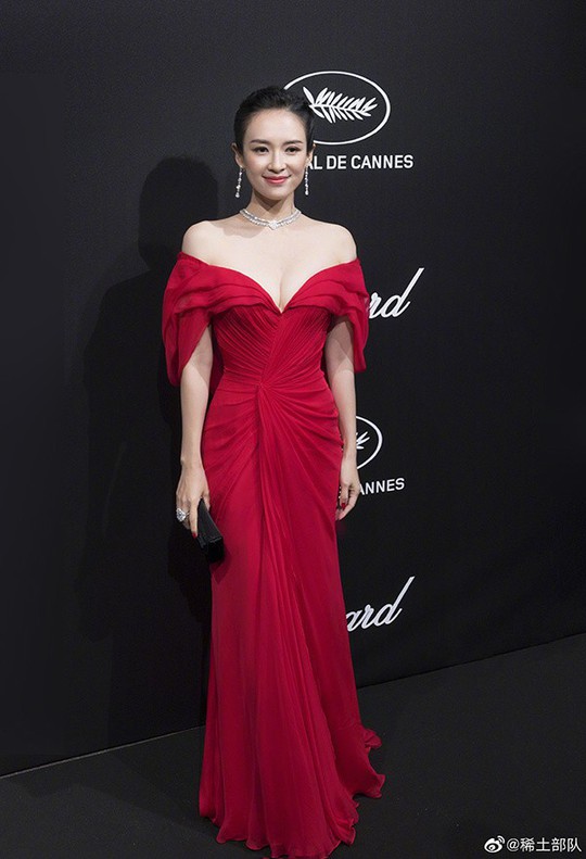 Chương Tử Di cuốn hút trên thảm đỏ Cannes 2019 - Ảnh 6.