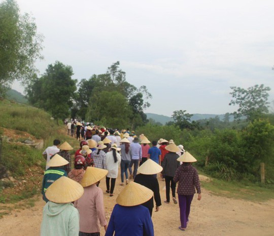 Trắng khăn tang làng quê 5 học sinh lớp 8 đuối nước tử vong - Ảnh 4.