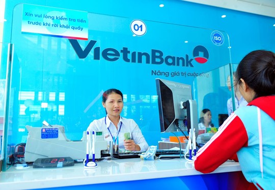 “Nâng bước thành công cùng VietinBank” với hơn 300 chỉ tiêu tuyển dụng - Ảnh 1.