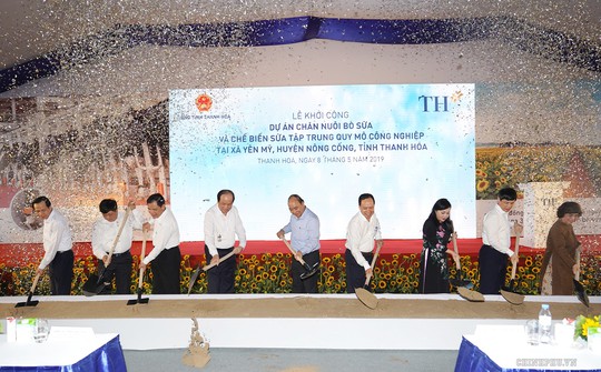 Thủ tướng ấn nút khởi công dự án bò sữa 3.800 tỉ đồng tại Thanh Hóa