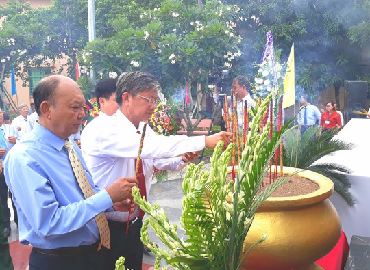 Dân vùng Tứ giác Long Xuyên tổ chức lễ giỗ cố Thủ tướng Võ Văn Kiệt - Ảnh 4.