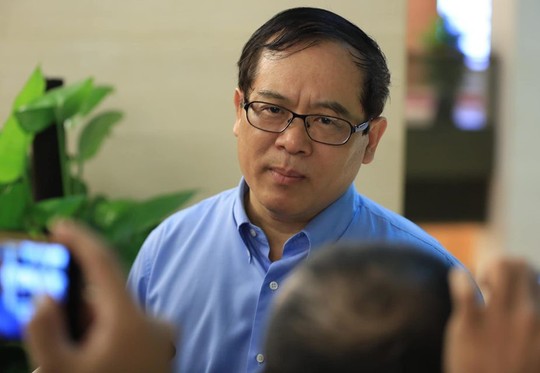 Đại biểu Nguyễn Quốc Hưng: Thu phí chia tay là để bảo vệ công dân và cán bộ tươi cười! - Ảnh 1. Đại biểu Nguyễn Quốc Hưng: Thu phí chia tay là để bảo vệ công dân và cán bộ tươi cười! - Ảnh 1.