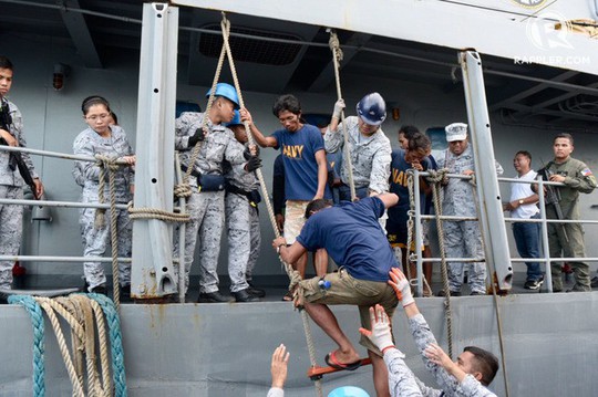 Trung Quốc nói lý do bỏ rơi ngư dân Philippines giữa biển - Ảnh 1.