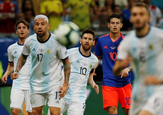 Đánh bại Messi, James Rodriguez tìm lại vị thế - Ảnh 3.