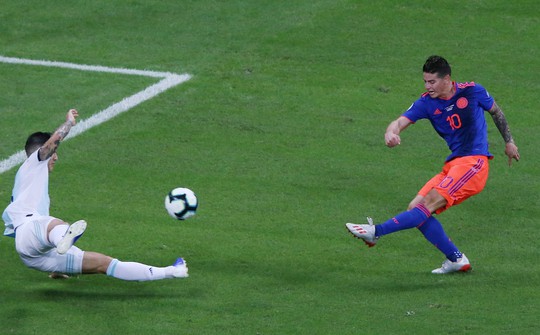 Đánh bại Messi, James Rodriguez tìm lại vị thế - Ảnh 1.