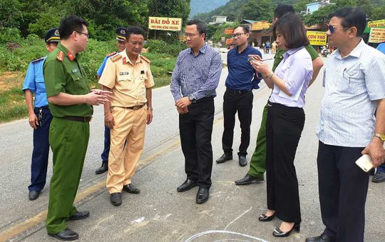 Vụ tai nạn kinh hoàng ở Hòa Bình: Chủ nhà xe từng có xe khách tông chết 7 người đi đưa tang - Ảnh 1. 645839163031794038988836613781548829245440n-15608314521871445840775 645839163031794038988836613781548829245440n-15608314521871445840775 Vụ tai nạn kinh hoàng ở Hòa Bình: Chủ nhà xe từng có xe khách tông chết 7 người đi đưa tang - Ảnh 1. Vụ tai nạn kinh hoàng ở Hòa Bình: Chủ nhà xe từng có xe khách tông chết 7 người đi đưa tang 645839163031794038988836613781548829245440n 15608314521871445840775