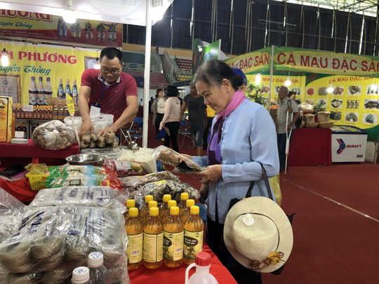 Sản vật khắp nơi đổ về 3 hội chợ nông nghiệp tại TP HCM