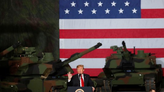 Tổng thống Donald Trump dọa “xóa sổ” Iran bằng lực lượng vĩ đại và áp đảo - Ảnh 1.