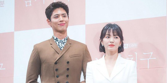 Cặp đôi Hậu duệ mặt trời chia tay: Park Bo Gum cảnh báo pháp lý - Ảnh 1.