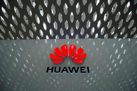 Ông Trump cho phép Huawei mua sản phẩm từ công ty Mỹ - Ảnh 1.
