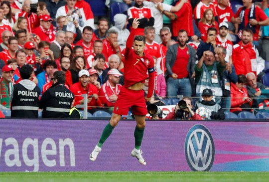 Người hùng Ronaldo đưa Bồ Đào Nha vào chung kết Nations League - Ảnh 4. Người hùng Ronaldo đưa Bồ Đào Nha vào chung kết Nations League - Ảnh 4.
