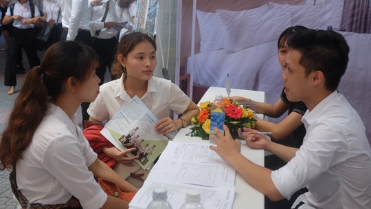 Hơn 80 doanh nghiệp tham gia ngày hội việc làm tại Đà Nẵng - Ảnh 3.