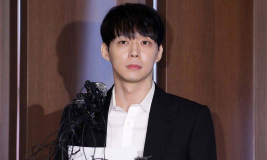 Hoàng tử gác mái Park Yoo Chun bị cấm sóng trên MBC - Ảnh 2.