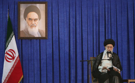 Lãnh tụ Iran thề trả đũa “cướp biển” Anh - Ảnh 1. Lãnh tụ Iran thề trả đũa “cướp biển” Anh - Ảnh 1.