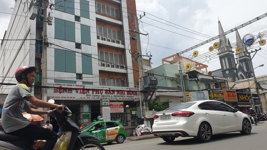 Mẹ trốn viện, bỏ rơi con gái mới sinh - Ảnh 1.