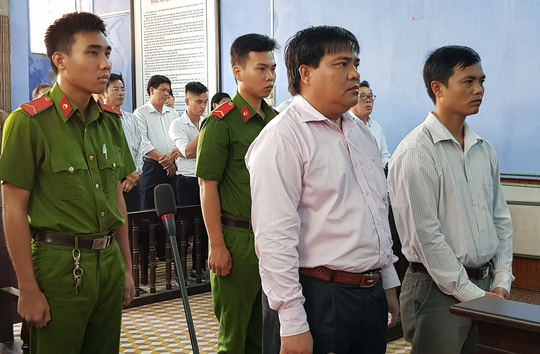 “Giải phóng” phân bón kém chất lượng, nguyên phó chi cục QLTT bị tuyên 7 tháng tù - Ảnh 1.