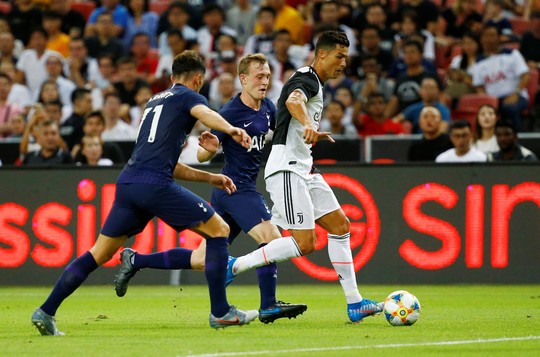 ICC 2019: Harry Kane lập siêu phẩm, đè bẹp Ronaldo và Juventus - Ảnh 3.