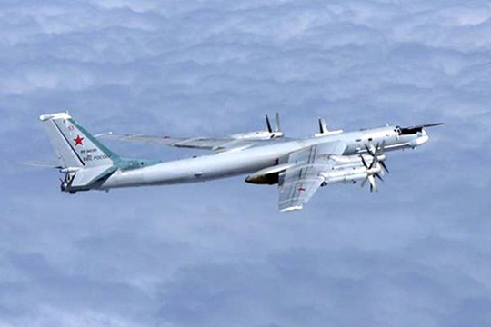 Máy bay Nga – Trung Quốc “rủ nhau” xâm phạm không phận Hàn Quốc - Ảnh 1.