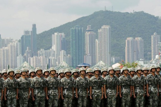 Trung Quốc doạ triển khai quân đội ở Hồng Kông để lập trật tự - Ảnh 1.