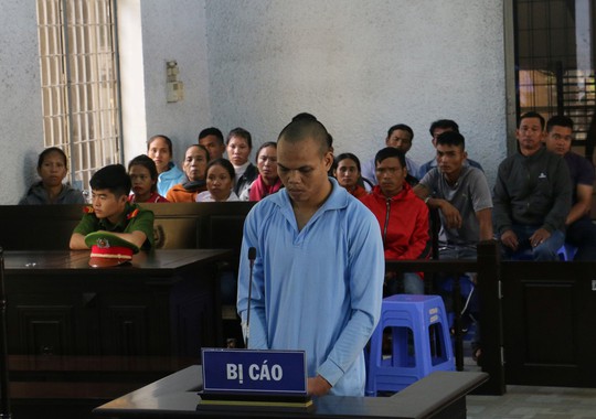 Bi chui boi doa danh con re danh chet cha vo